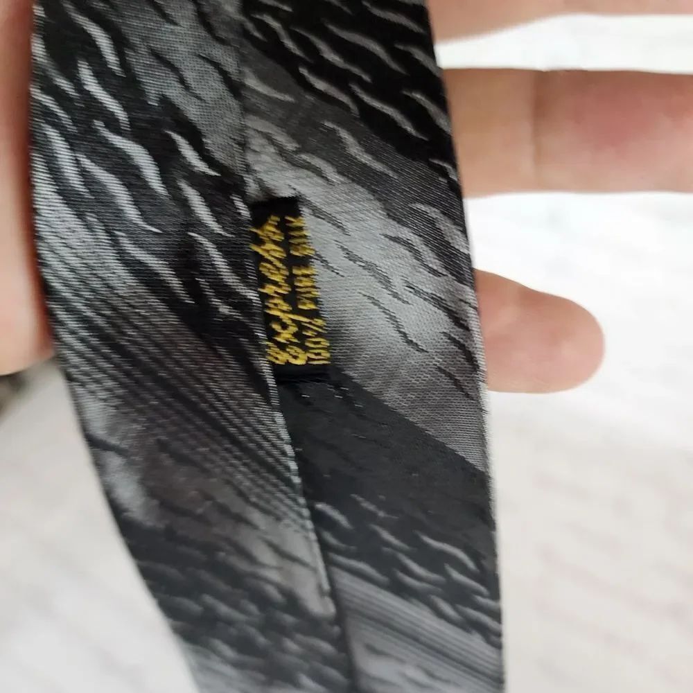 Express Tie - Picture 4 of 4